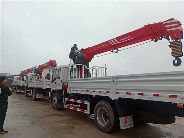 Used 4x2 ISUZU 10 tons Trucks Mounted Crane